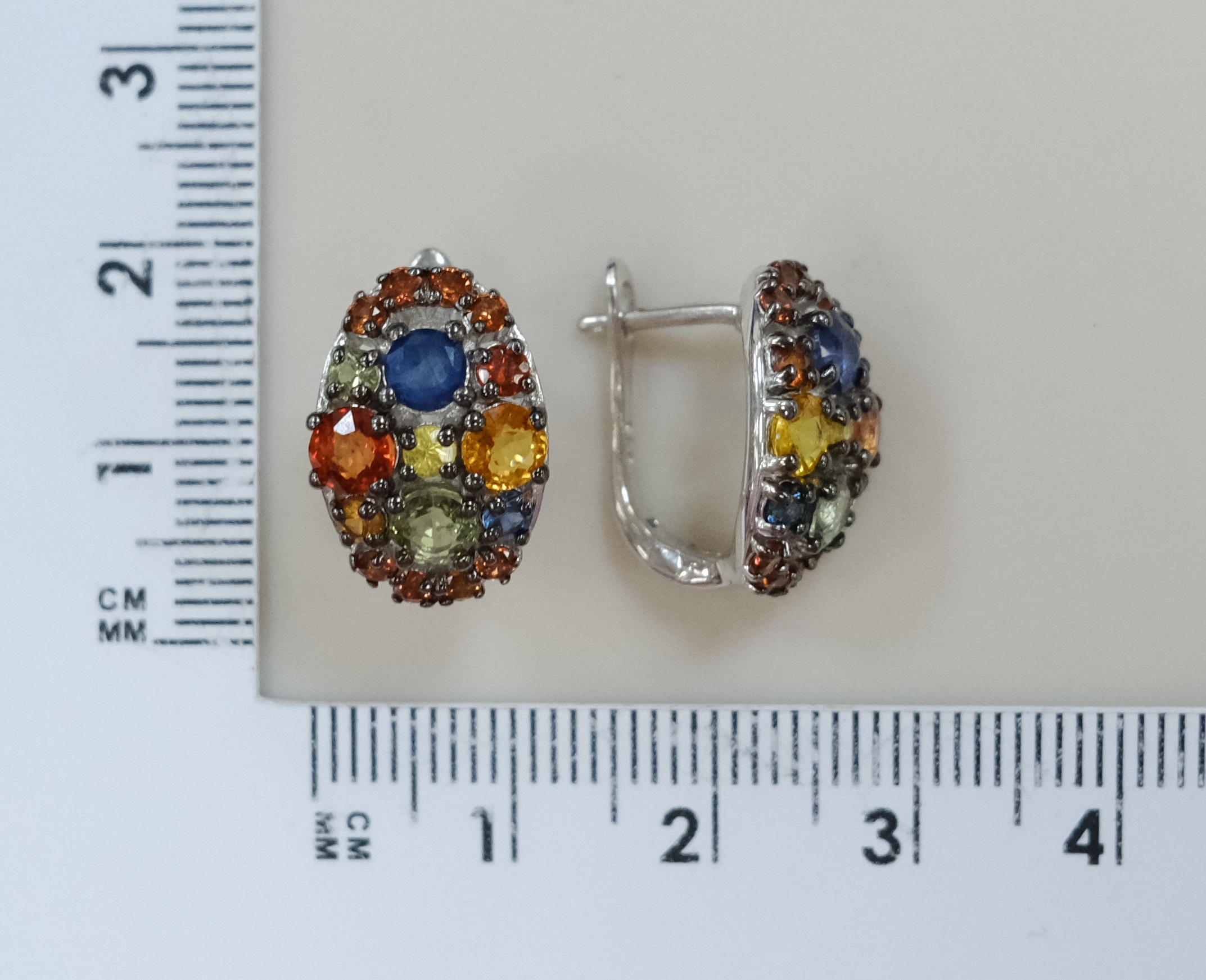 Серебряные серьги с мультисапфирами